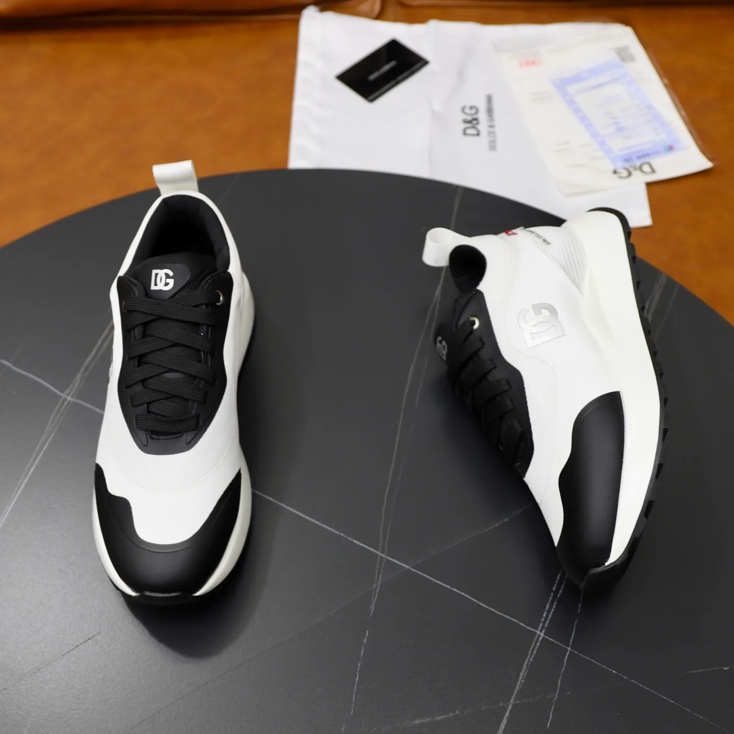 Men's Men's Shoes💰520💰••New arrivals••Dolce&Gabbana••DG✔️High-end men's sports•casual shoes. Original goods from top counters. Original imported multiple material splicing design ➕Original TPR elastic outsole.  Size: 38-44 (45, 46 customized)